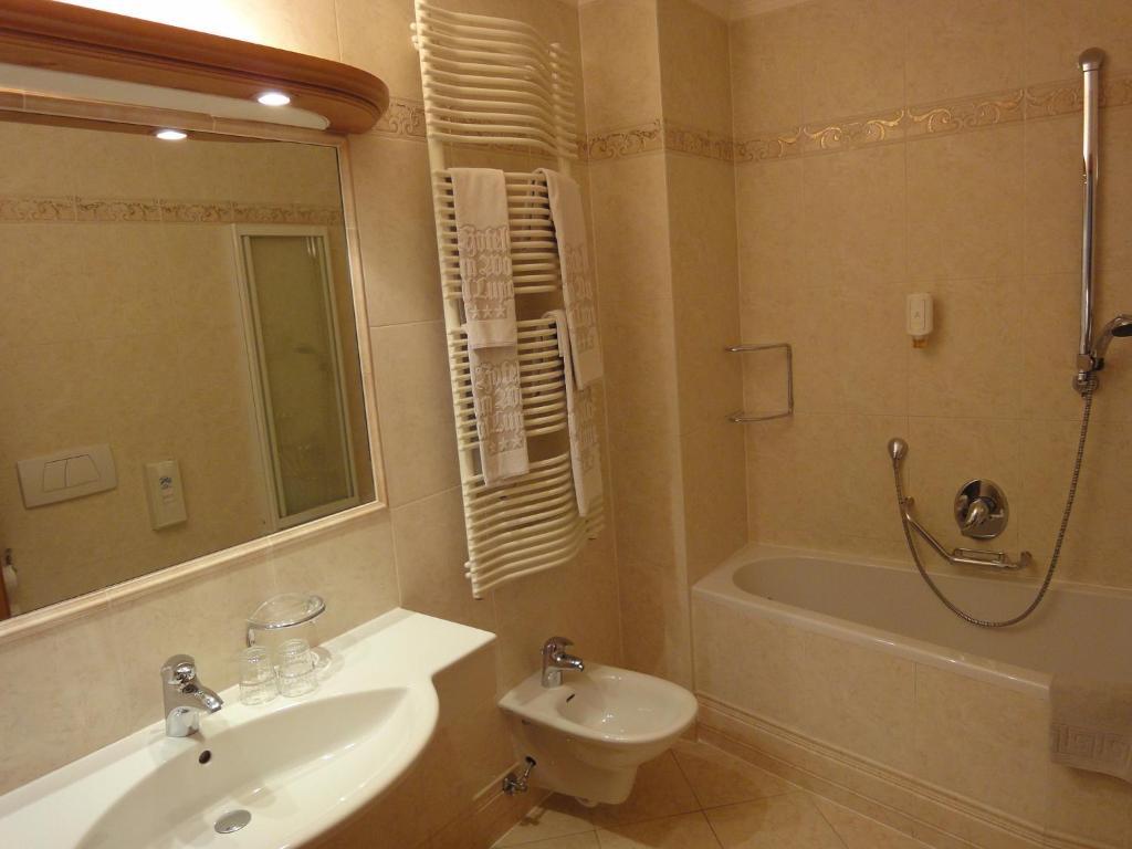 Hotel Zum Wolf Castelrotto Habitación foto