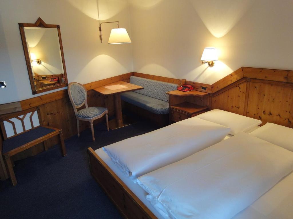 Hotel Zum Wolf Castelrotto Habitación foto